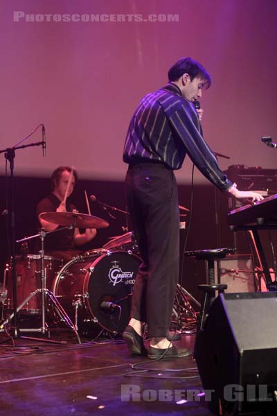 DUTCH UNCLES - 2011-04-07 - PARIS - Gaite Lyrique - 